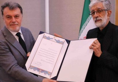 عضویتِ افتخاری سفیر ترکیه در فرهنگستان زبان