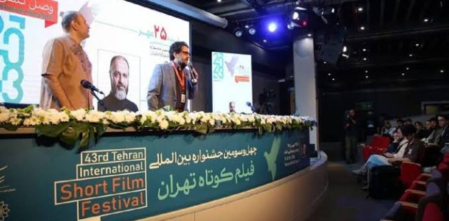 داور جشنواره فیلم کوتاه: جشنوارهای با جایگاه بینالمللی نمیتواند بر مبنای جمعیت شهرها سهمیه تعیین کند داور جشنواره فیلم کوتاه: جشنوارهای با جایگاه بینالمللی نمیتواند بر مبنای جمعیت شهرها سهمیه تعیین کند